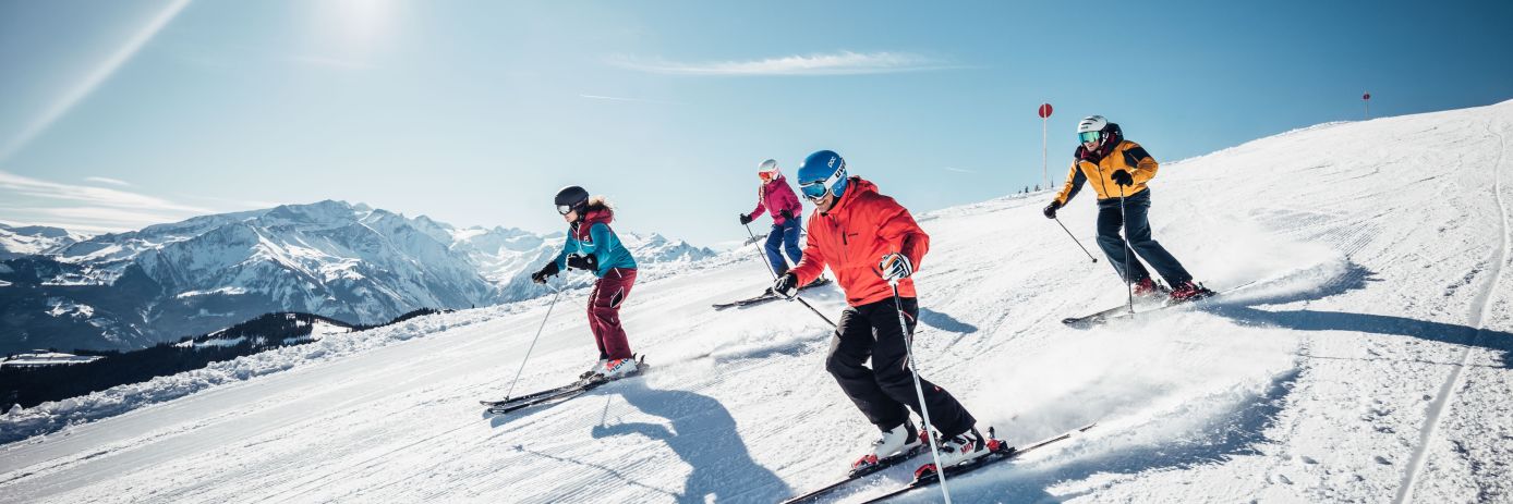 4 Skiers on a ski holiday in Zell Am See / Kaprun