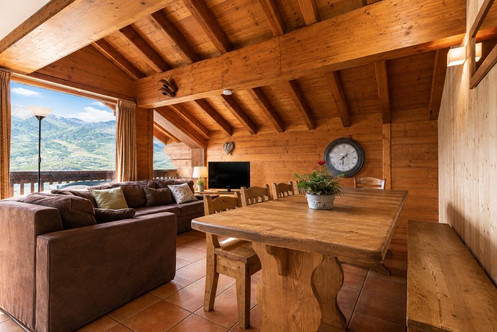 Chalet Antony & Cleopatra Living Area