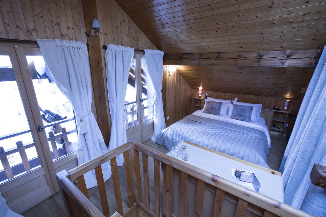 Ardoisiers upstairs bedroom