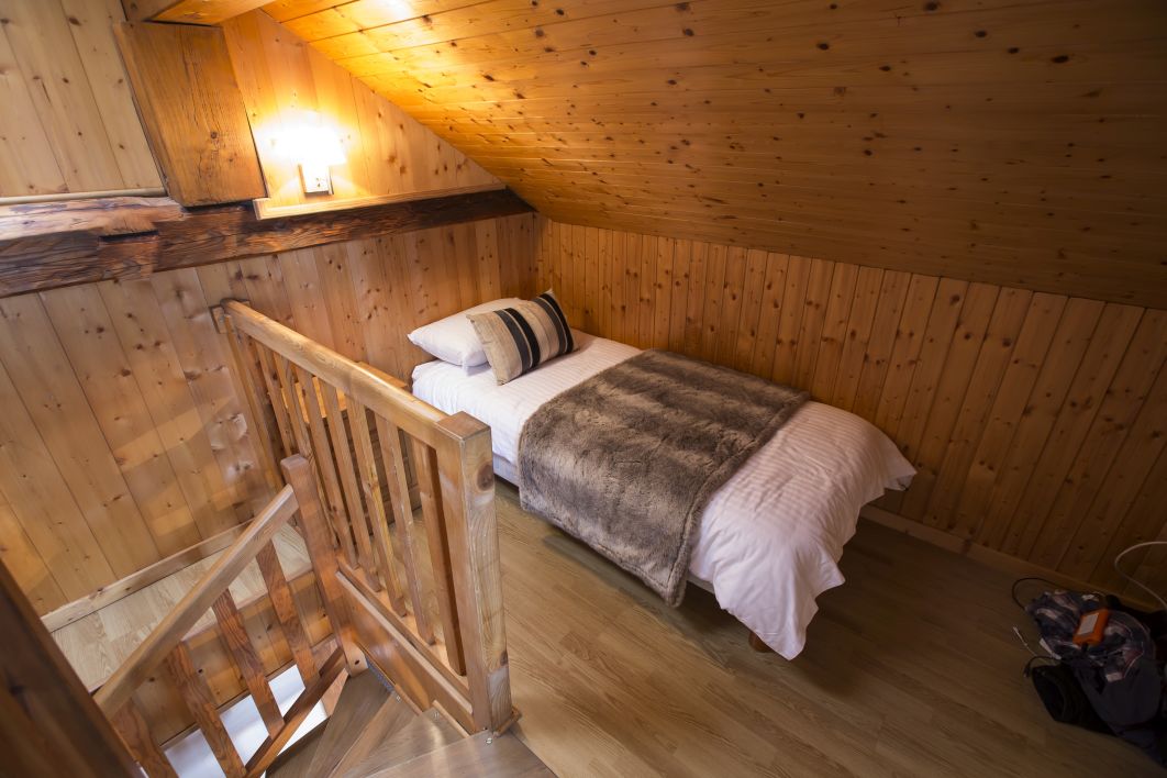 Ardoisiers Bedroom details