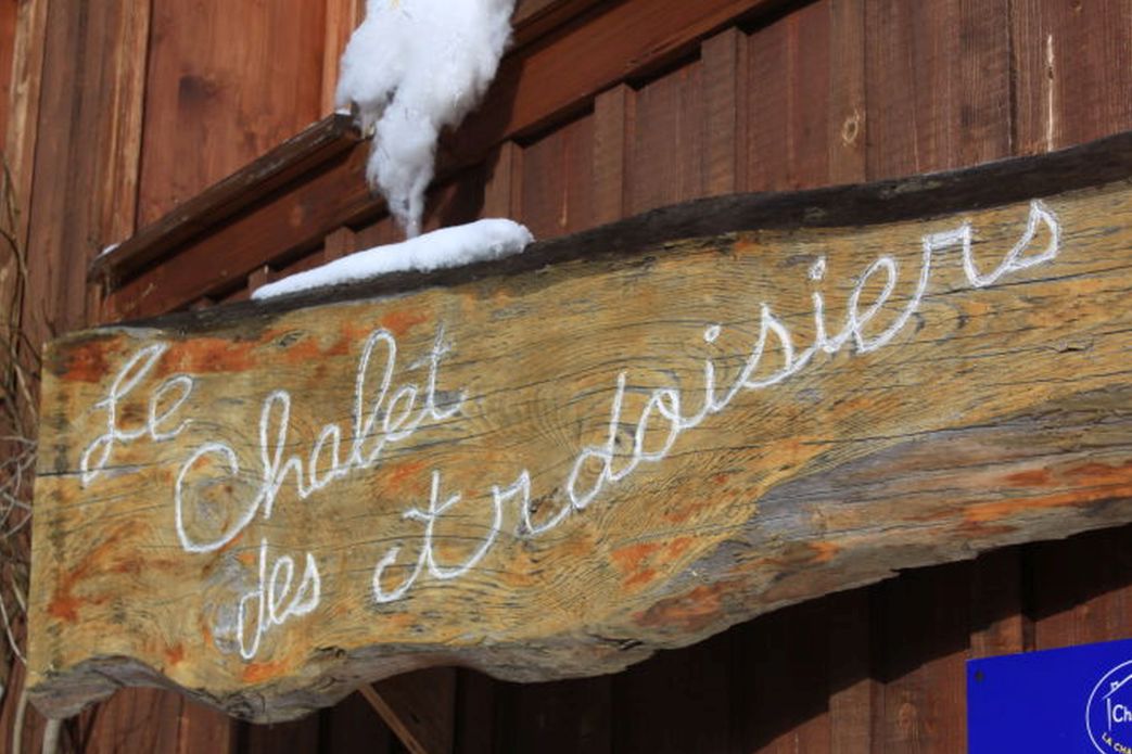 Ardoisiers Exterior sign detail