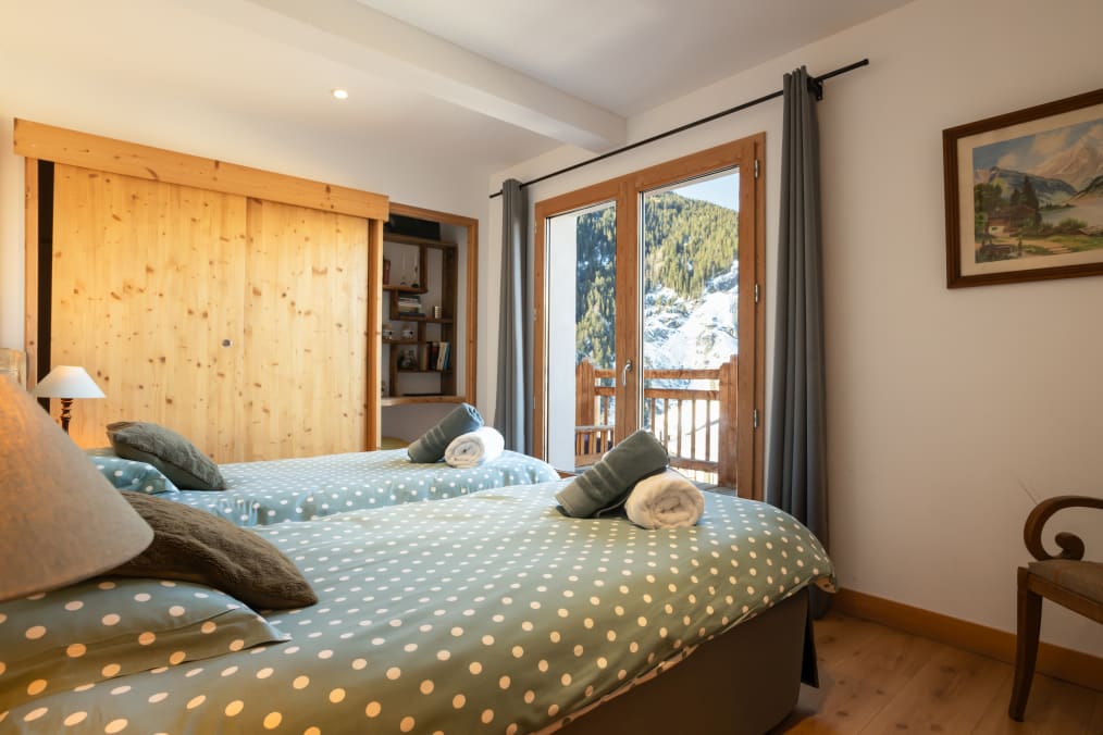 Twin bedrooms in Chalet Barthelemy