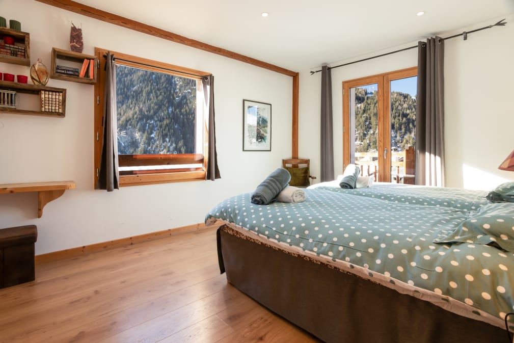 Twin bedrooms in Chalet Barthelemy