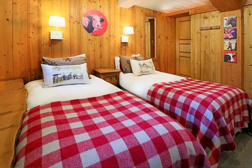 Bedroom in Chalet La Combe in Meribel