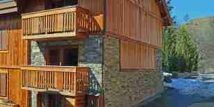 A singles ski holiday Chalet exterior in Chalet La Combe - Meribel