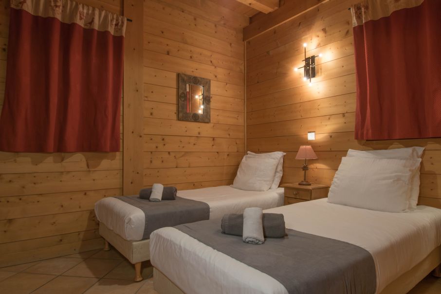 Chalet Novelin Twin Bedroom