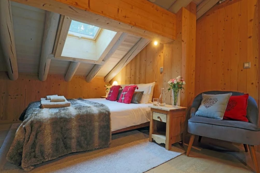 Triple Bedroom in Chalet Panda