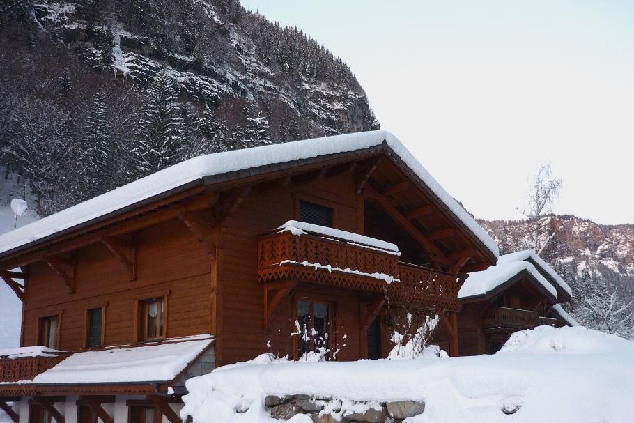 The exterior of solo ski Chalet Chery des Meuniers