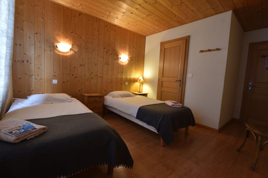 Twin room in Chalet Chez Claude
