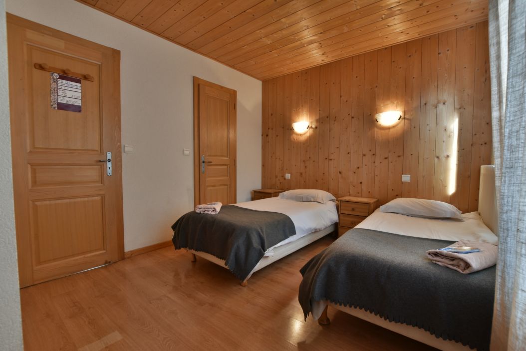 Twin Bedroom 2 in Chalet Chez Claude
