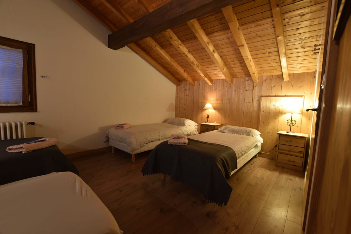 Twin room in Chalet Chez Claude