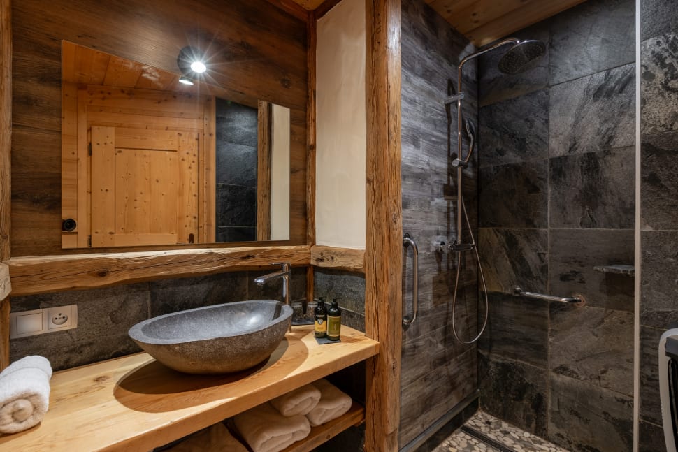 Chalet Chez La Fine Ensuite bathroom