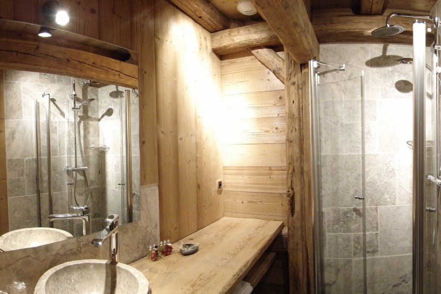 Chalet Chez La Fine Ensuite bathroom