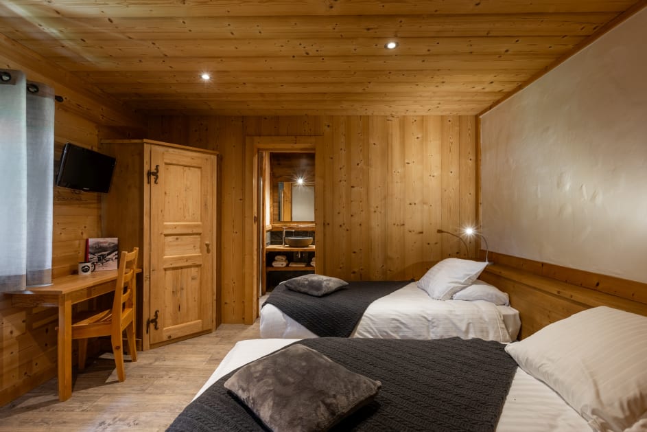 Chalet Chez La Fine Twin Room