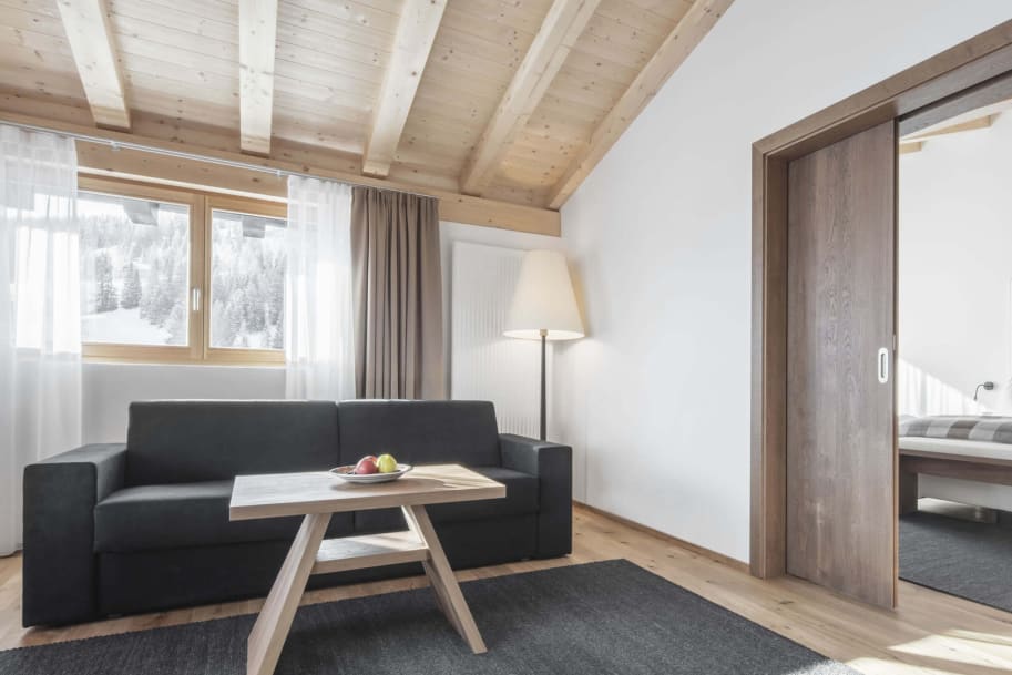 Hotel Conturines - Double bedroom with views of the Dolomites