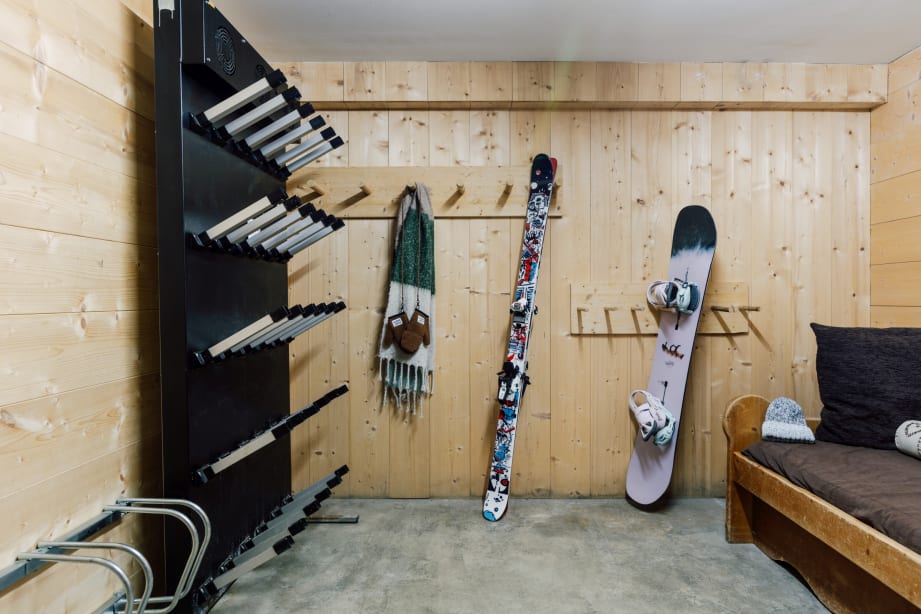 Chalet La Rocade ski room