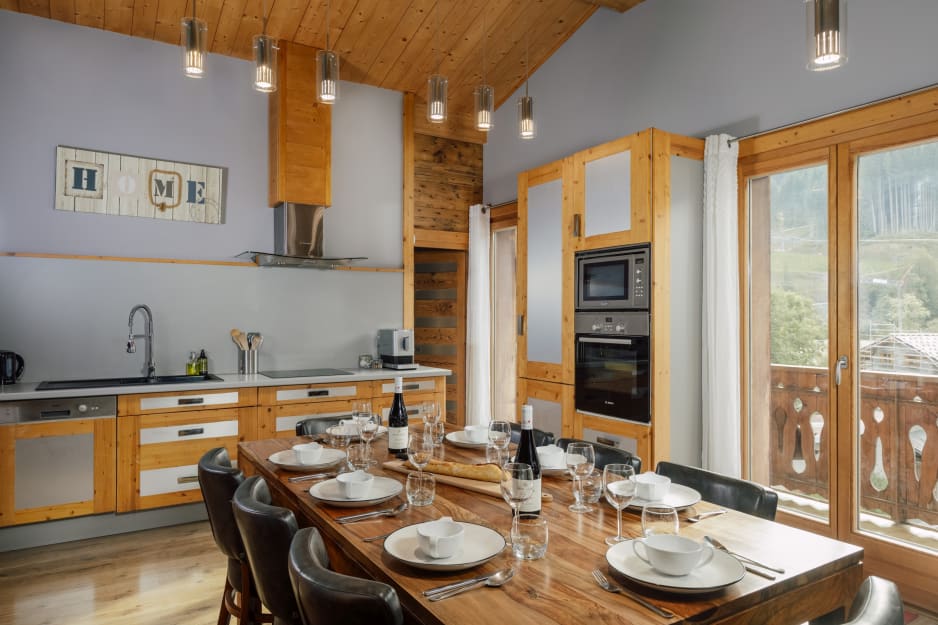 Chalet La Rocade dining room - Top Floor
