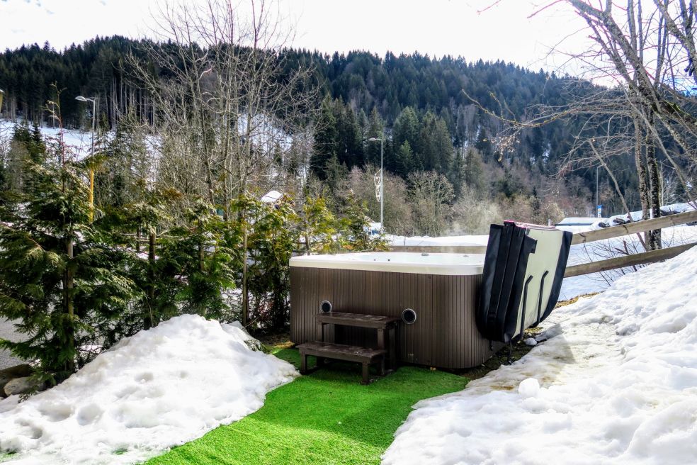 Fitness suite with hot tub in Les Suites de l'Alpe