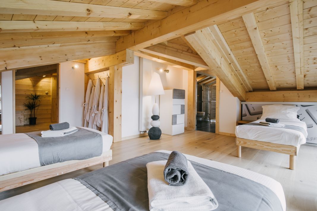 The Alpine Lodge single beds in room 5