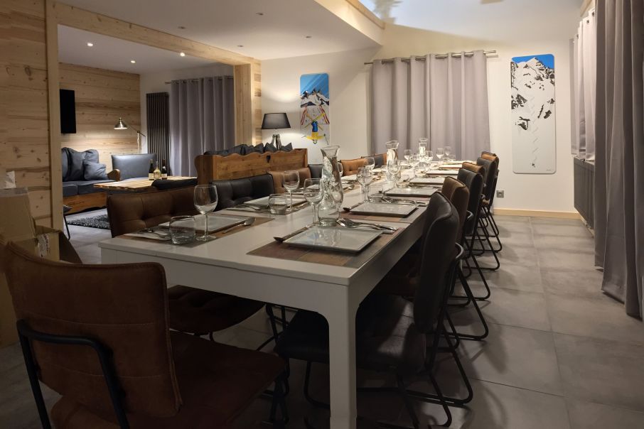 The Alpine Loft Dining Area