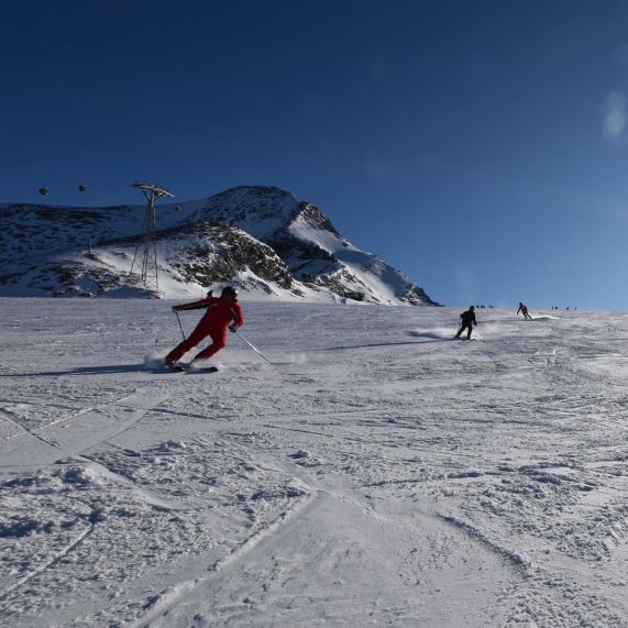 Kaprun skiing