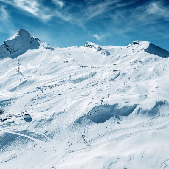 Whole mountain view of Kitzsteinhorn