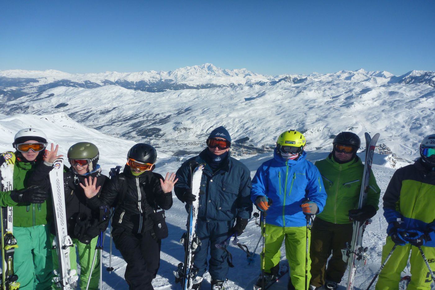 Solo Skiers in the Three Valleys