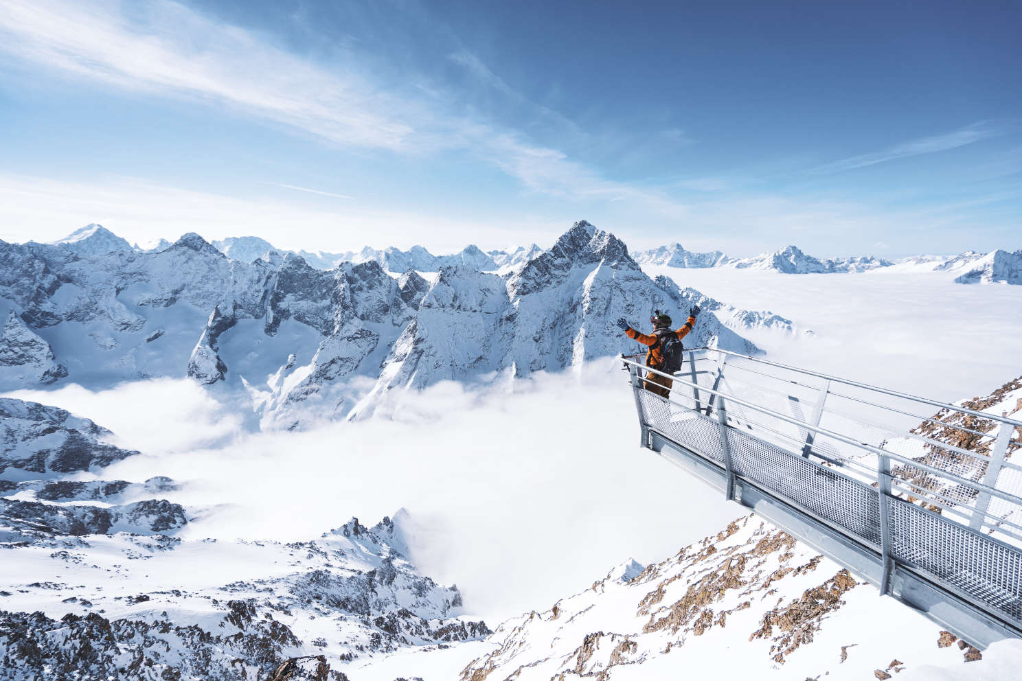 Solo skier standing on Belvédère Des Ecrins