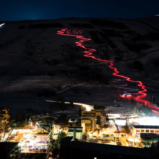 Les Deux Alpes at night