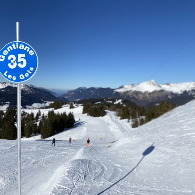 The Gentiane slope in Les Gets, a nice and smooth run