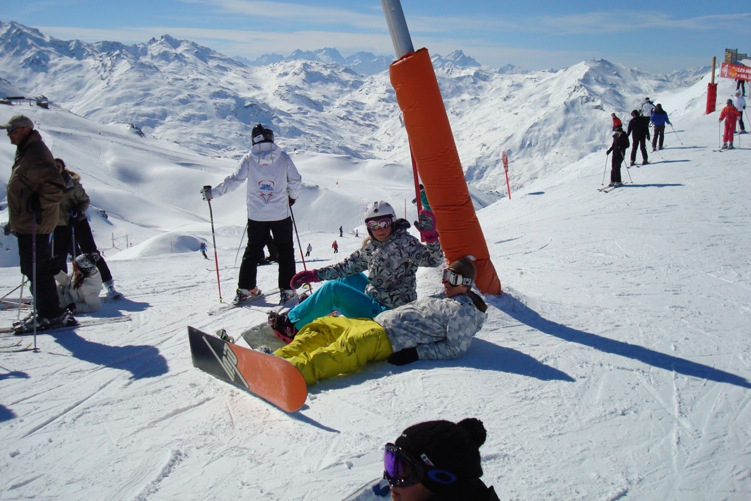 An under 30s skier enjoying some downtime