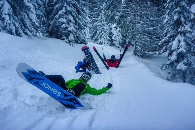 Guests falling in snow