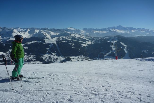 Solo Skier enjoying a Mountain view